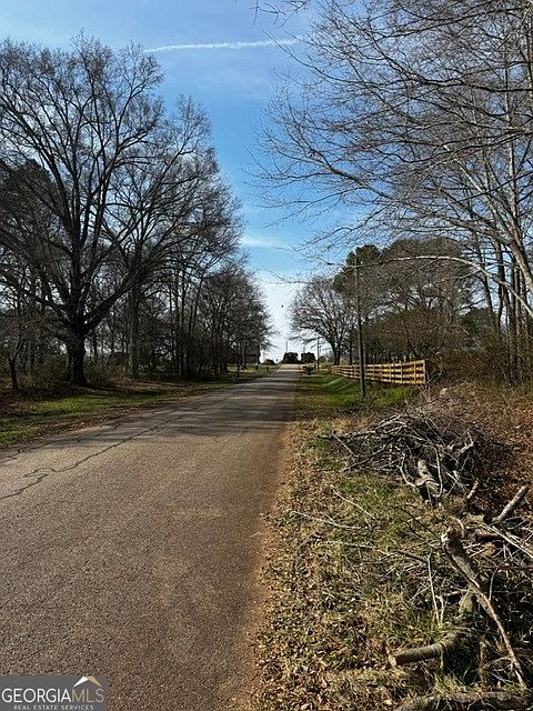 2nd image of 135 Joe Carey Rd