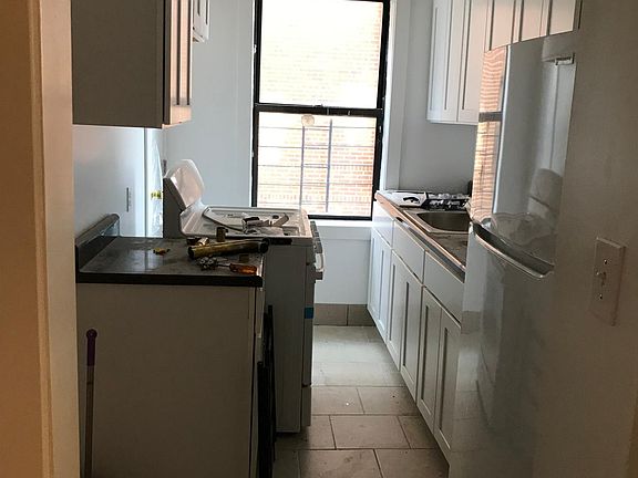 4th image of 4050 Locust Hill Ave #2C