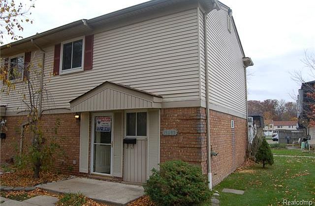 1st image of 15693 Dupage Blvd