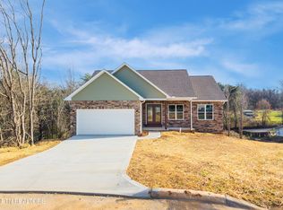 3215 Harrington Ct, Maryville, TN 37803