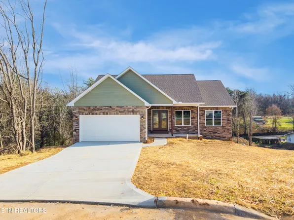 3215 Harrington Ct, Maryville, TN 37803