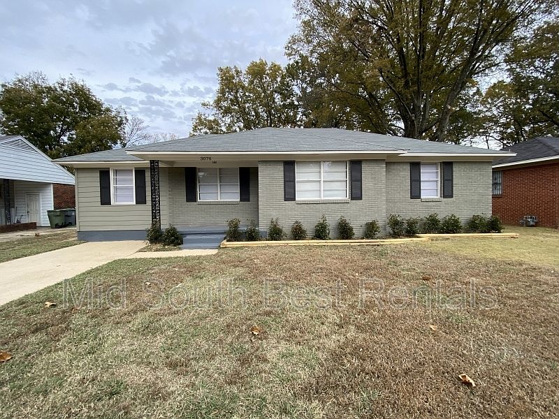 1st image of 3076 Beauchamp Dr