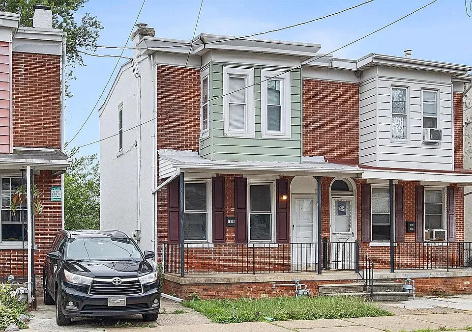 1908 W 2nd St