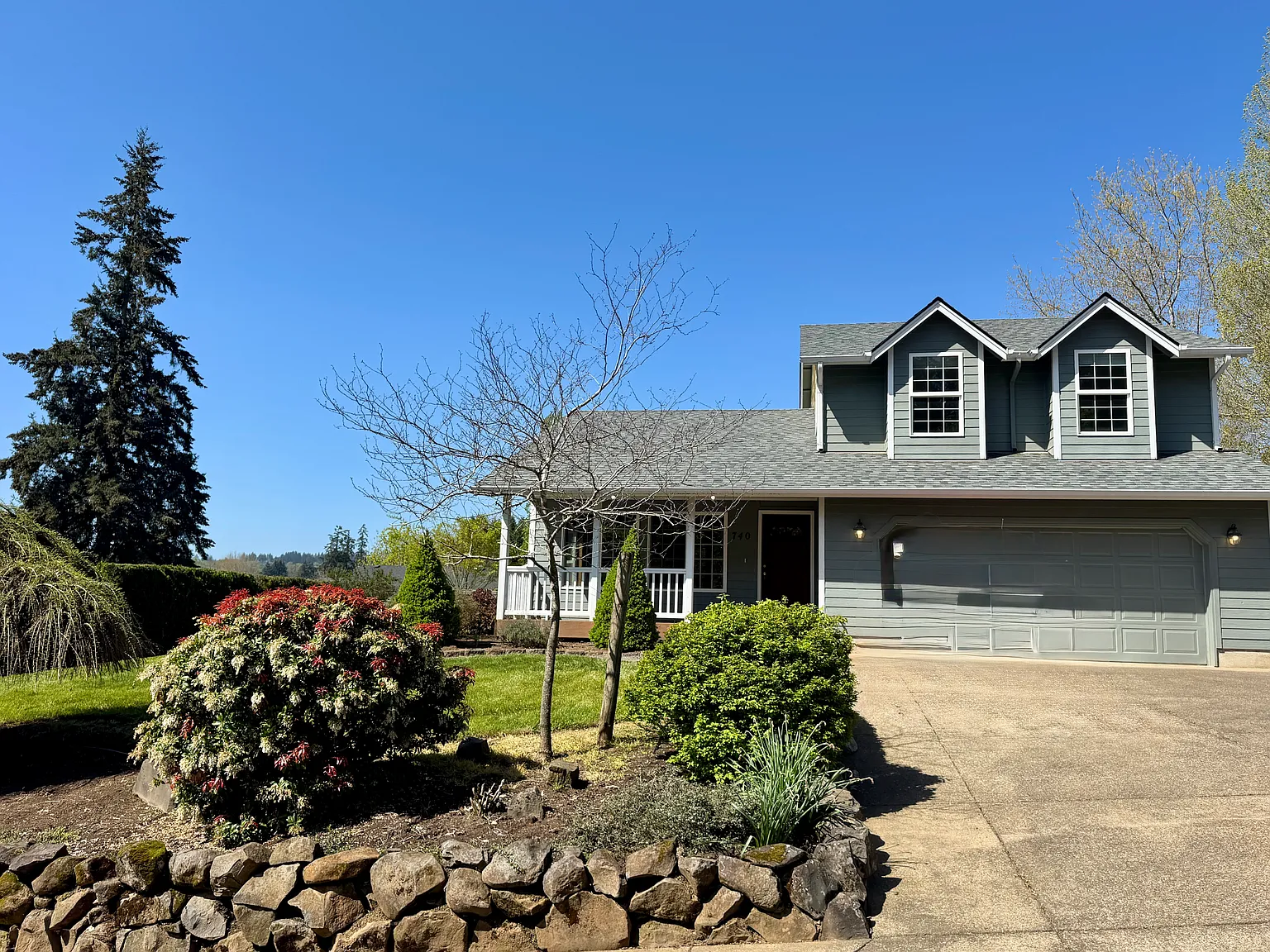 3 bed, 2.5 bath, 1920 sqft, $2,550 — Photo 1