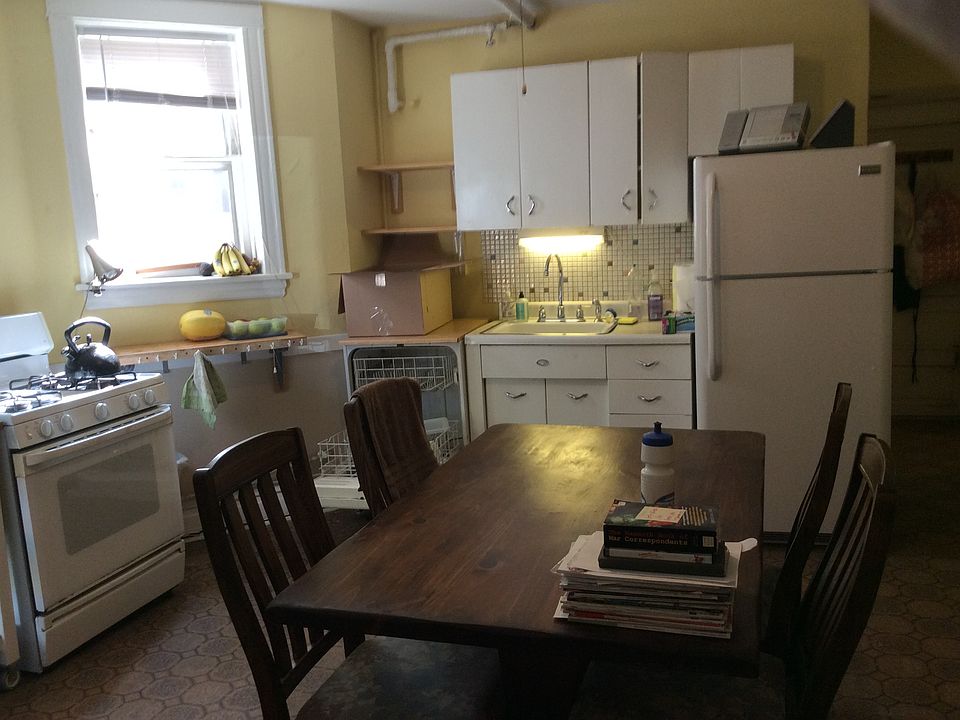 2nd image of 4954 N Claremont Ave