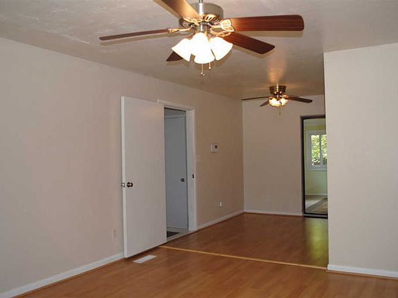 3rd image of 4104 Tara Dr