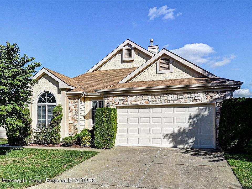 1st image of 34 Westboro Ln