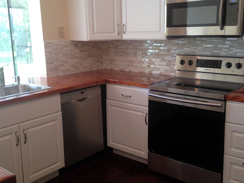 1st image of 1962 SE Burgundy Ln
