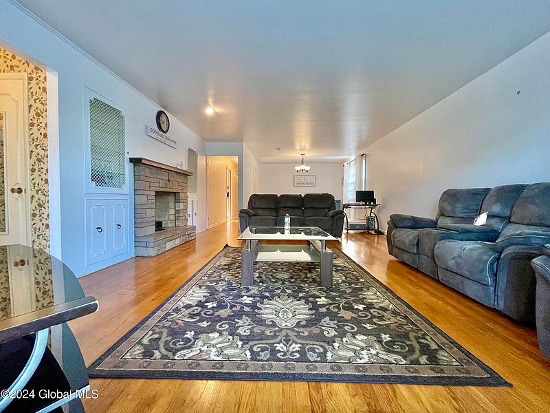 3rd image of 768 New Scotland Avenue