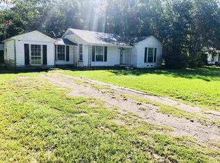 222 Bird Ave, Carthage, TX 75633