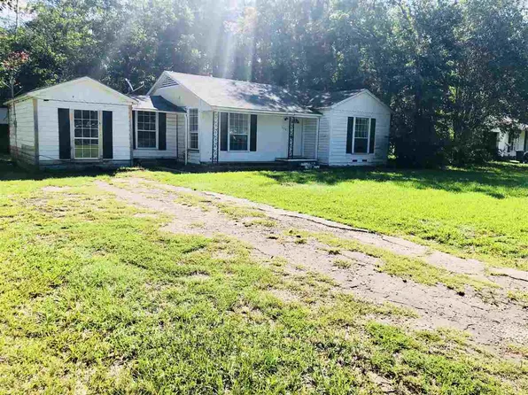 222 Bird Ave, Carthage, TX 75633