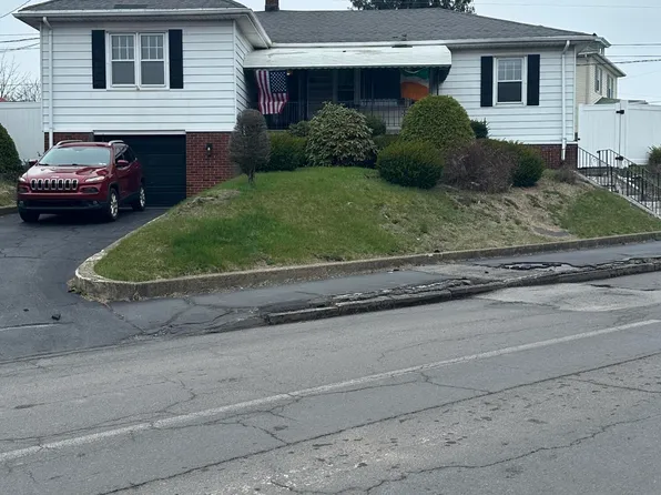 7 W Diamond Ave, West Hazleton, PA 18202