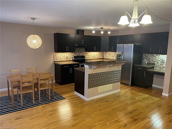 4th image of 1625 Purser St #41
