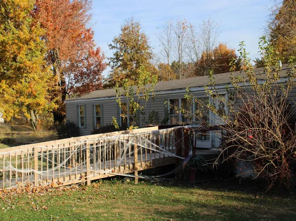 204 E Griffin St, Jasonville, IN 47438