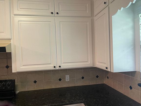 4th image of 211 Van Winkle St