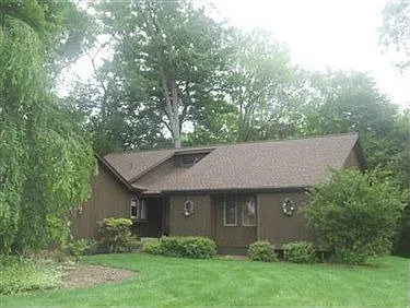 1757 Oak St photo 1