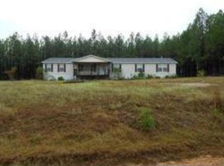 44 Clarks Bluff Rd, Glenwood, GA 30428