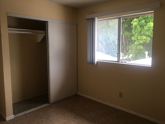 2nd image of 3639 44th St APT 4