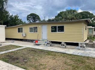 1321 Mentone Dr NE, Saint Petersburg, FL 33702