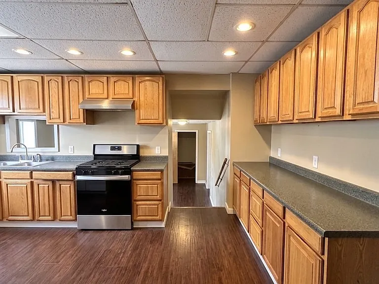 50 Center Ave #2 — Photo 10