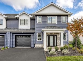 28 Silverwood Cir, Suffern, NY 10901