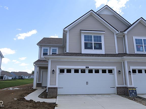 2nd image of 5527 Aspen Wood Ln