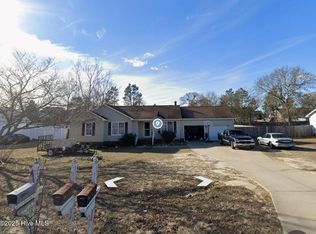 118 Green Spring Dr, Sanford, NC 27332