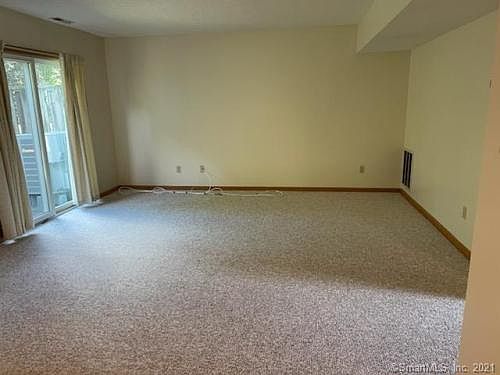 5th image of 705 Lake Ave Unit 5