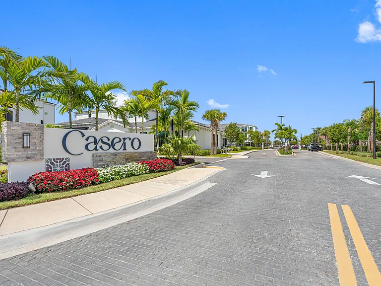 Casero Apartments — Photo 6