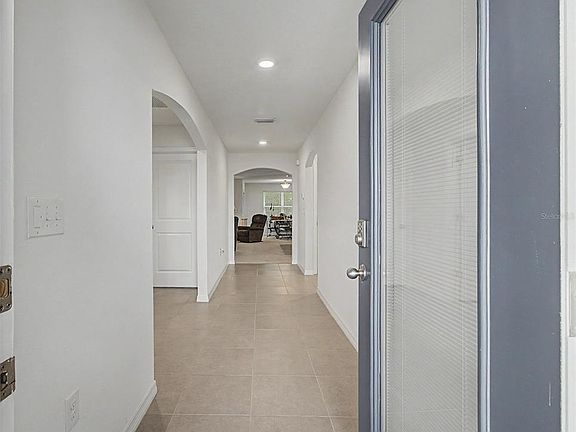 4th image of 25199 NW 8TH ROAD