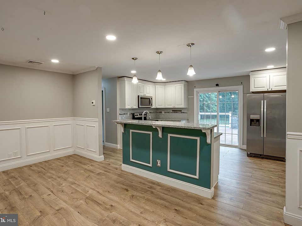 1st image of 408 Burrs Mill Rd