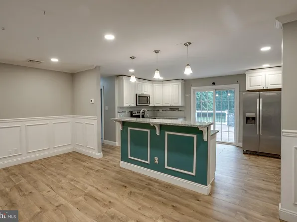 408 Burrs Mill Rd, Southampton, NJ 08088