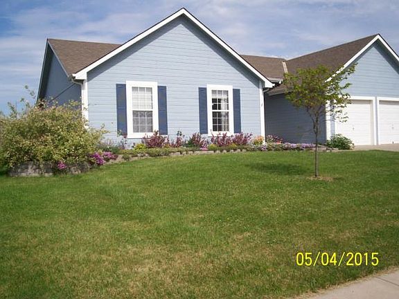 3rd image of 660 Sunset Dr