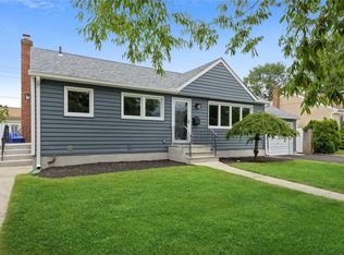 84 Kathleen Dr, Syosset, NY 11791