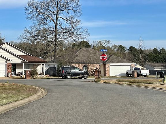 5th image of 105 Pleasant View Ct