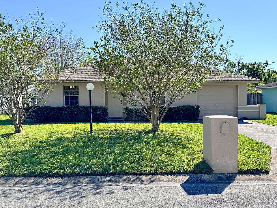 1st image of 210 Summerview Dr