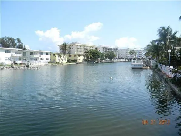 1275 Marseille Dr #40, Miami Beach, FL 33141