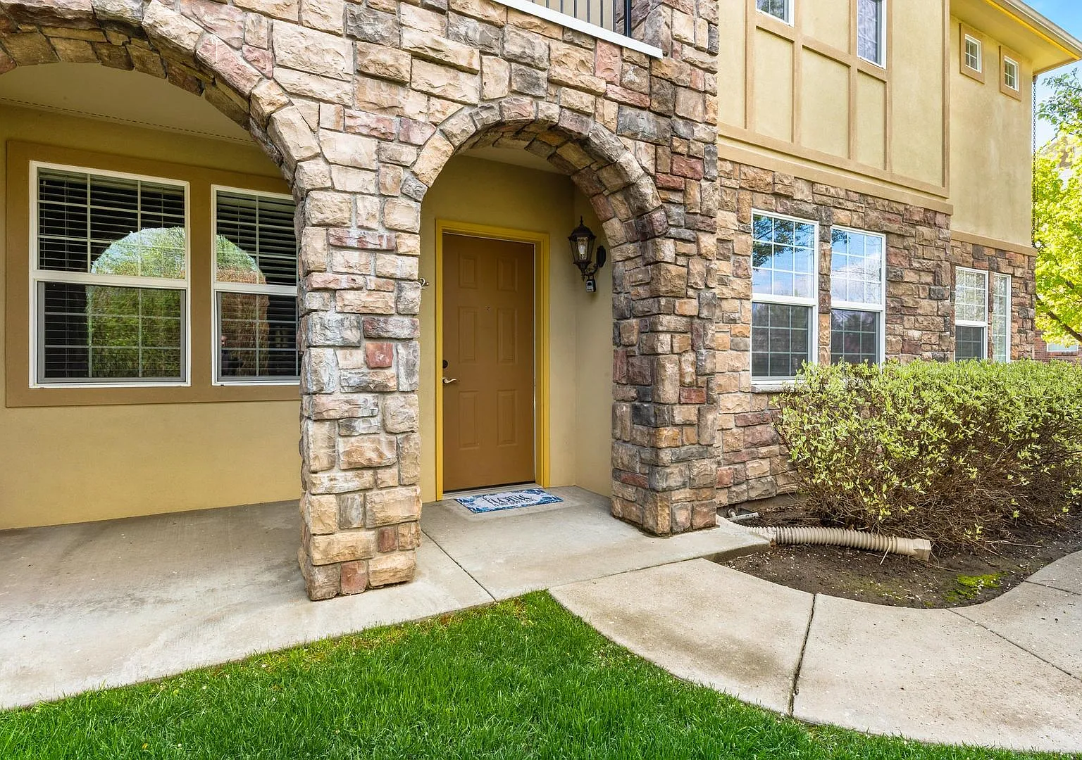 1152 E Winding Cr, Eagle ID, 83616 — Photo 1