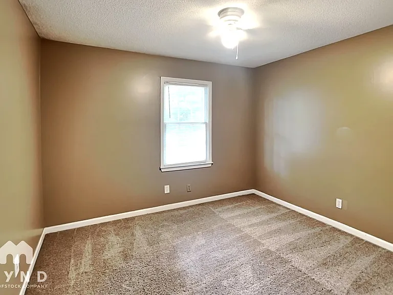 2574 Overlake Dr — Photo 15