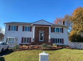 14 Root Ave, Central Islip, NY 11722