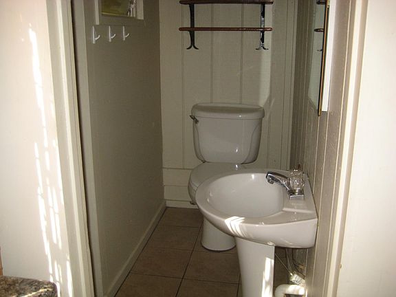 3rd image of 324 Manini Pl #D