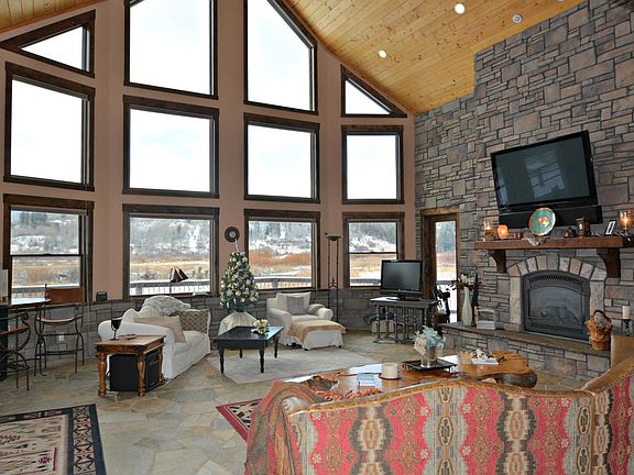 2nd image of 250 Willow Lake Dr