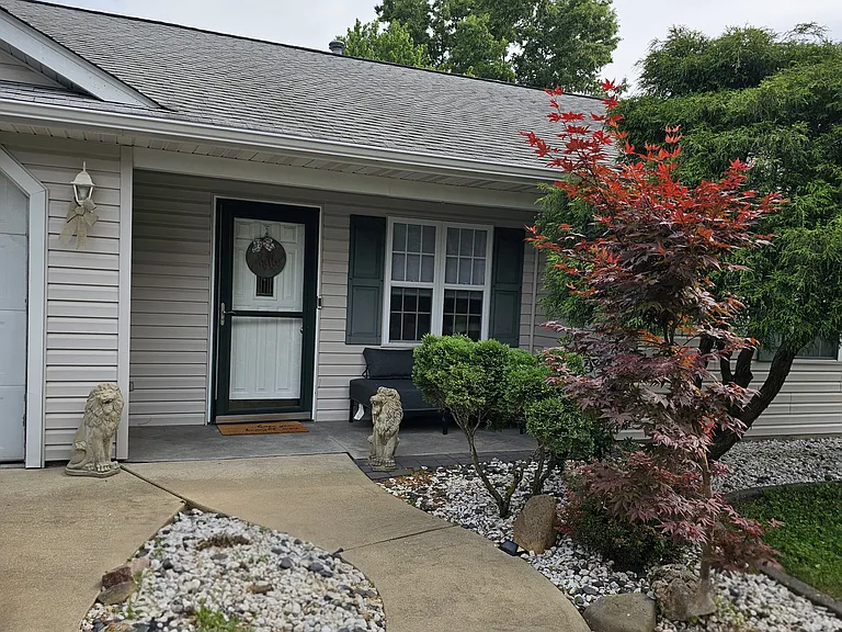 1092 Barbados Dr — Photo 2