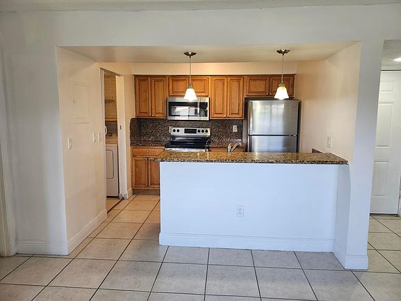 2nd image of 1283 SW 46th Avenue