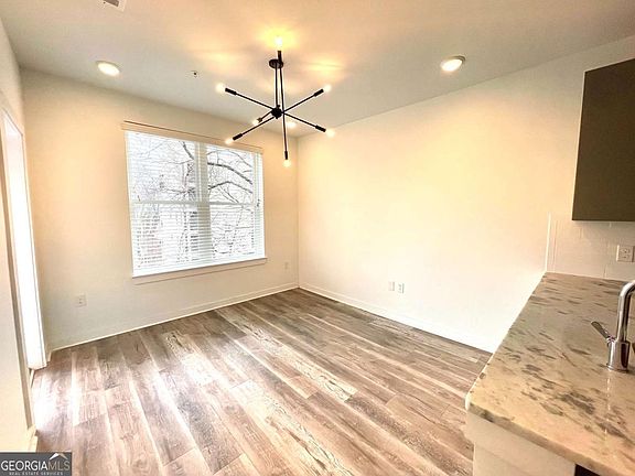 5th image of 525 Parkway Dr NE #313