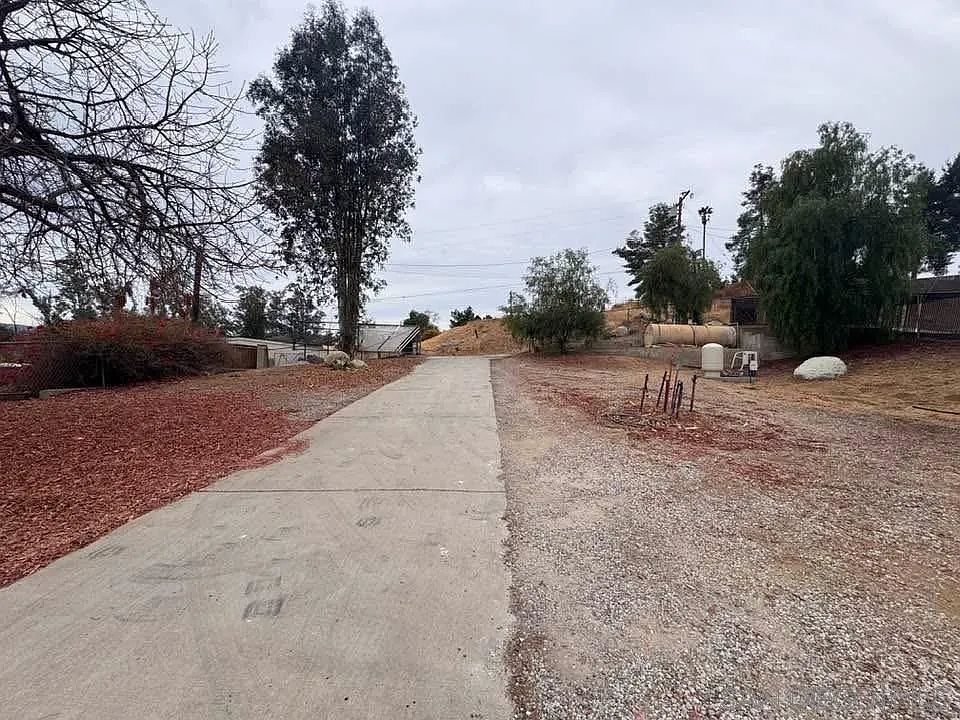 1st image of 28398 Smith Ave