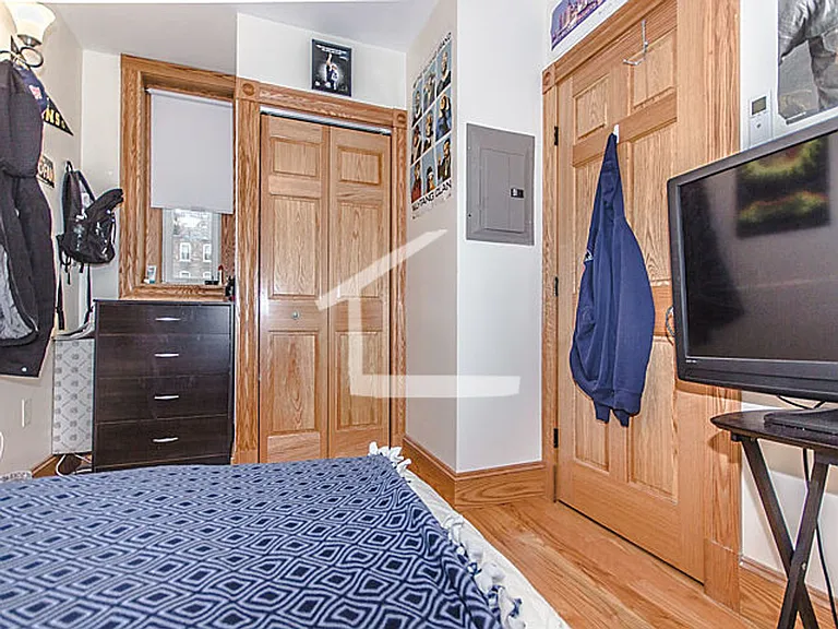 16 S Russell St #2 — Photo 4