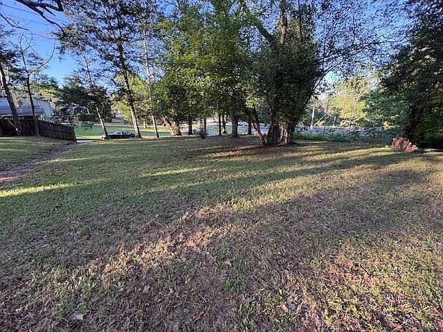 1st image of 901 Hunter Dr