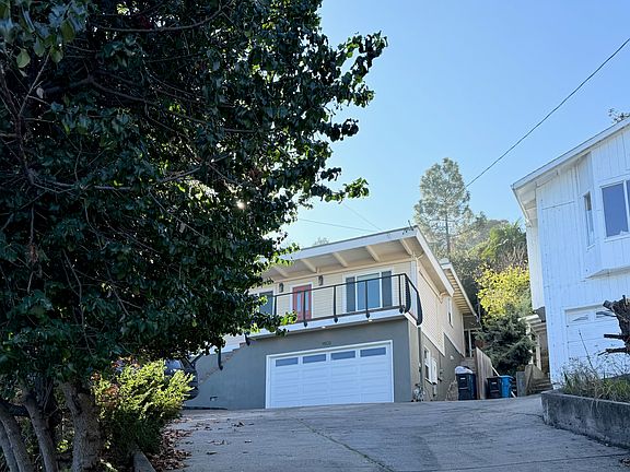 2nd image of 1802 Hillman Ave