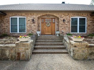9424 Rocky Branch Dr, Dallas, TX 75243